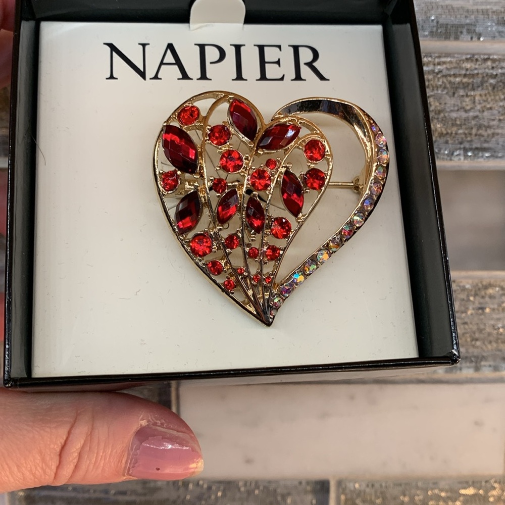 Heart pin